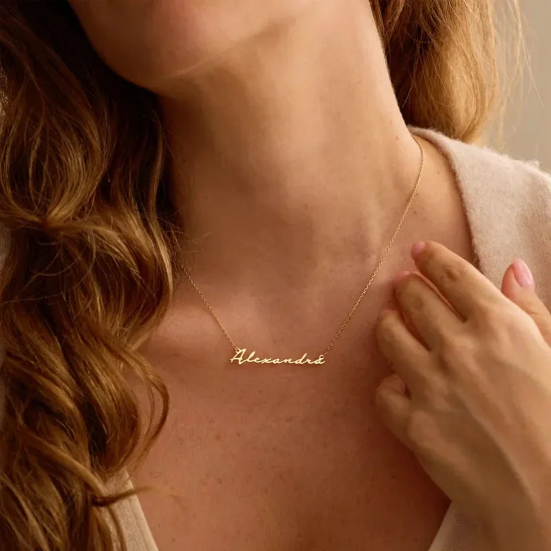 Isla Custom Name Necklace